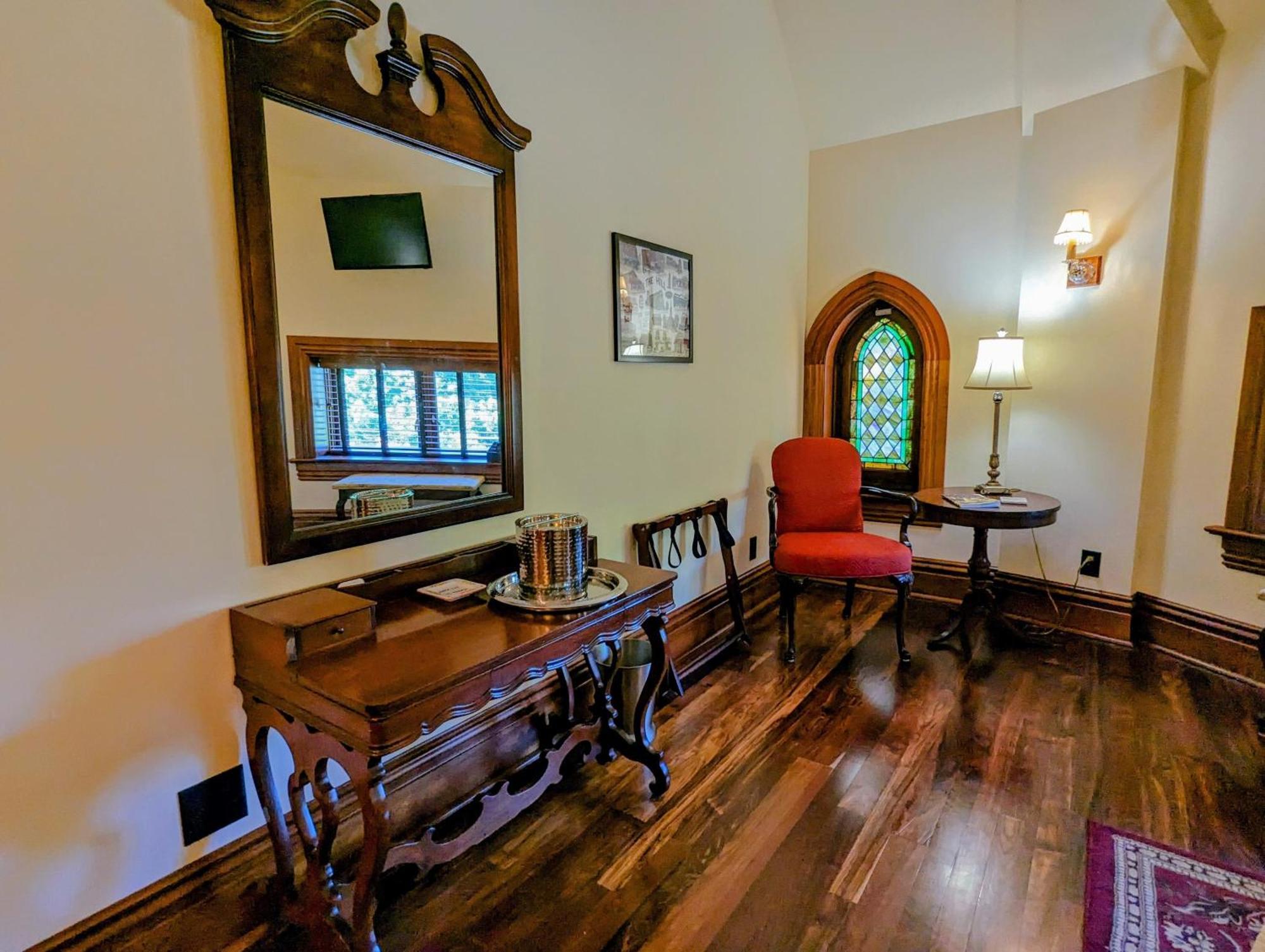 Gothic Heights Inn Clifton Heights Eksteriør bilde